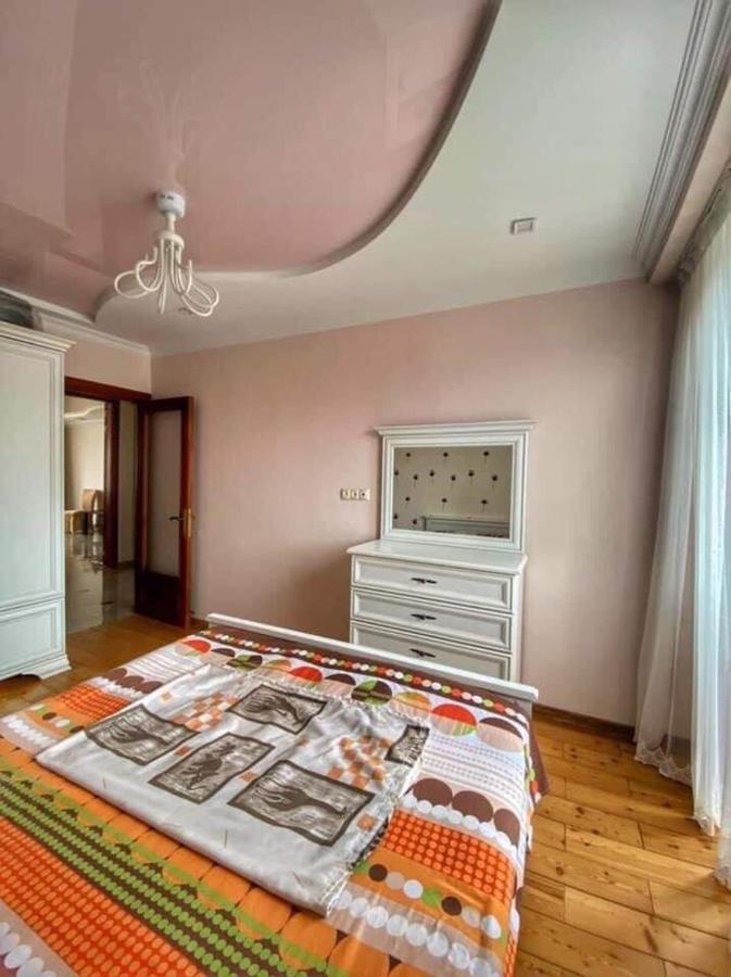 Apartment Dolphin Batoumi Extérieur photo