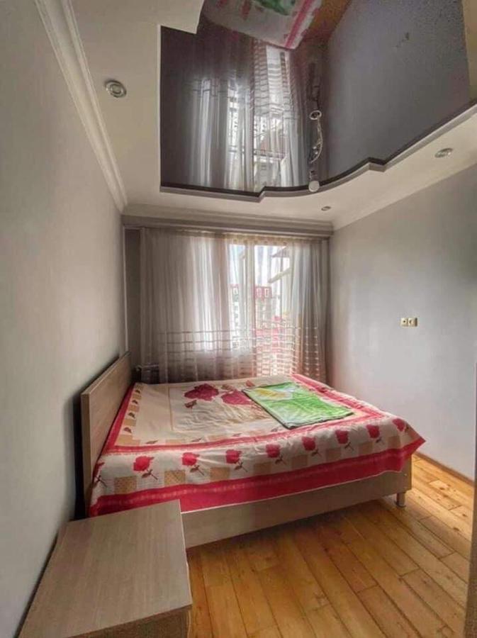Apartment Dolphin Batoumi Extérieur photo