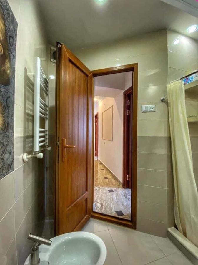 Apartment Dolphin Batoumi Extérieur photo