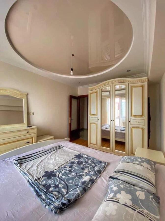 Apartment Dolphin Batoumi Extérieur photo